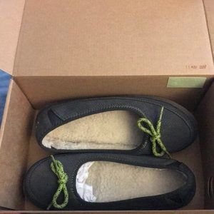 L.L. Bean women’s size 6 slippers